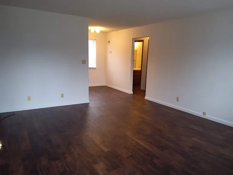 603 Sycamore Cir #1-6 — Photo 2