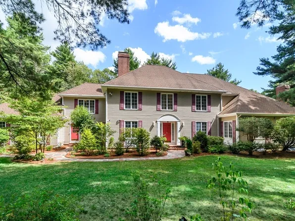 40 Grand Hill Dr, Dover, MA 02030