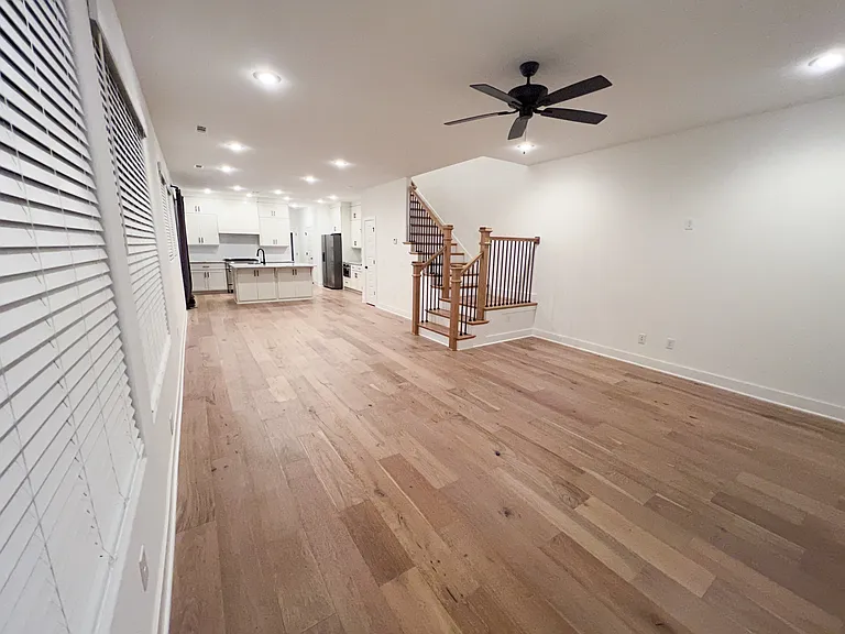 1442 E Huntsville Rd — Photo 2