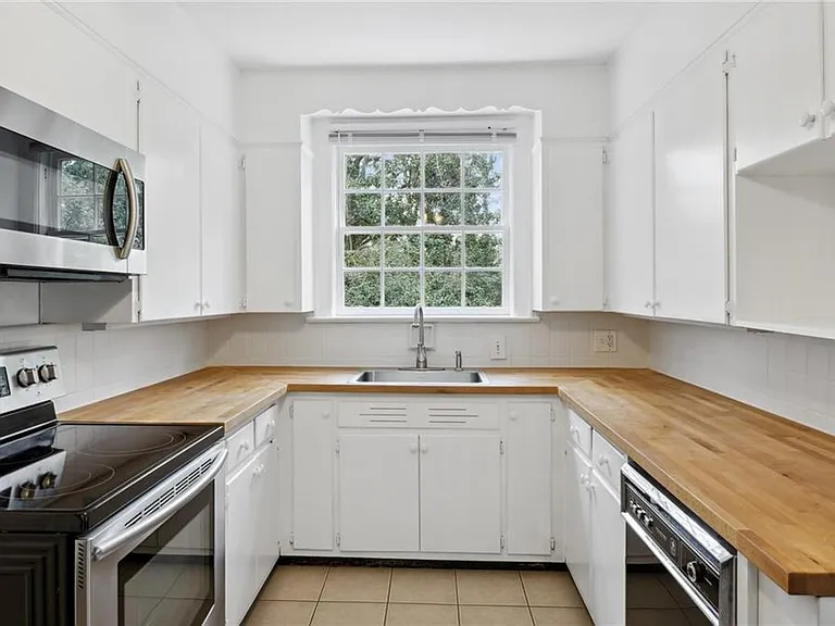 2878 N Hills Dr NE — Photo 14