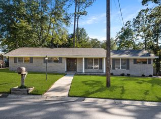 706 Woodland Hills Dr, Hattiesburg, MS 39402