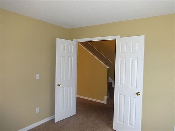 3rd image of 1238 Canterhurst St