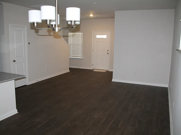 121 Foundation Way — Photo 5