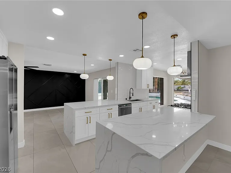 2845 Rosanna St — Photo 10