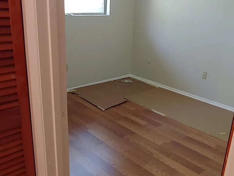 1532 Eleanor St — Photo 3