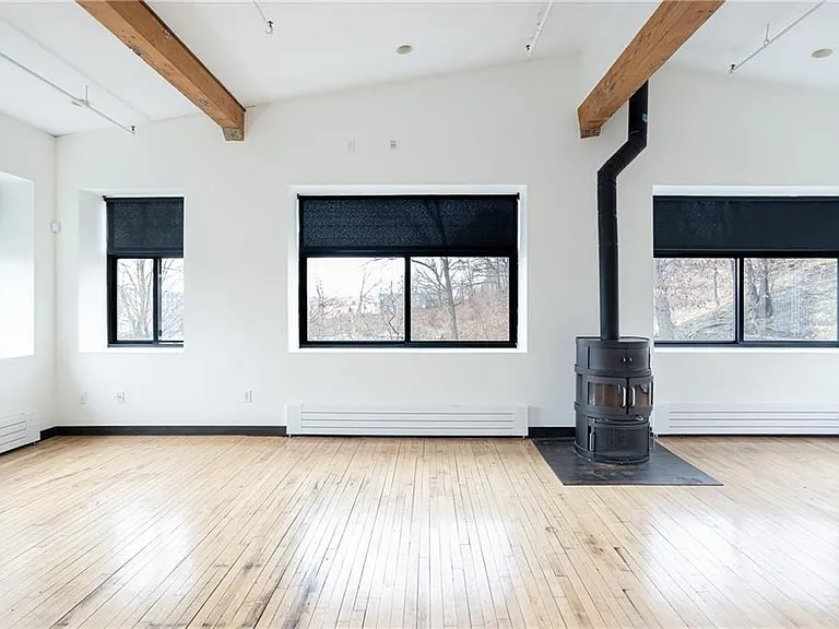 28 Wolcott St — Photo 24