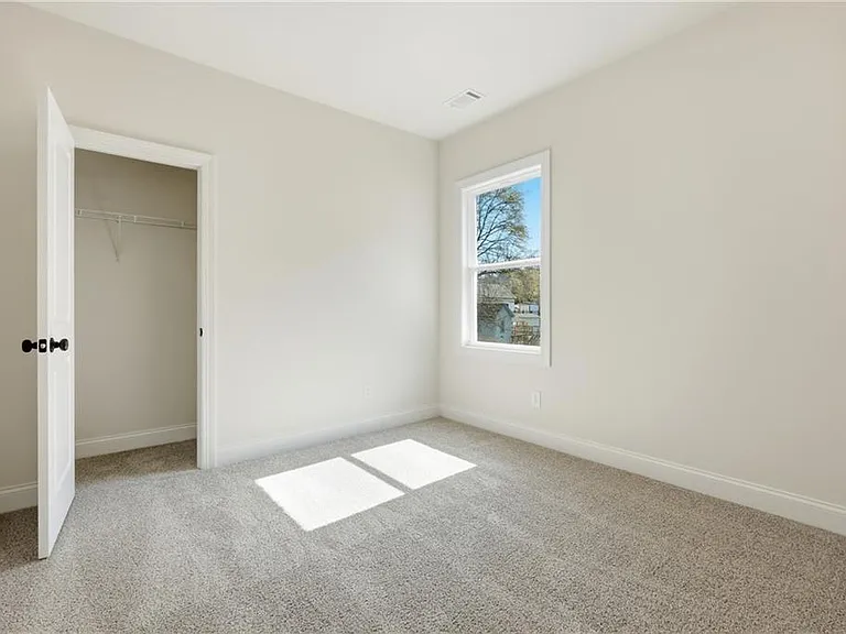120 Poplar St — Photo 19