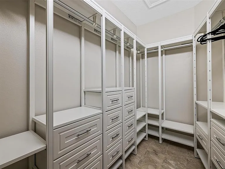 4360 Iola Dr — Photo 29
