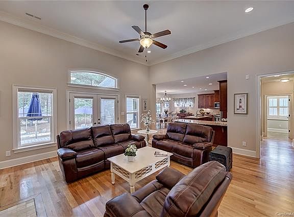 5th image of 4931 Killian Crossing Dr
