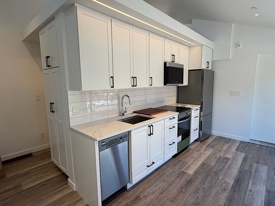 2nd image of 175 Midland Ave
