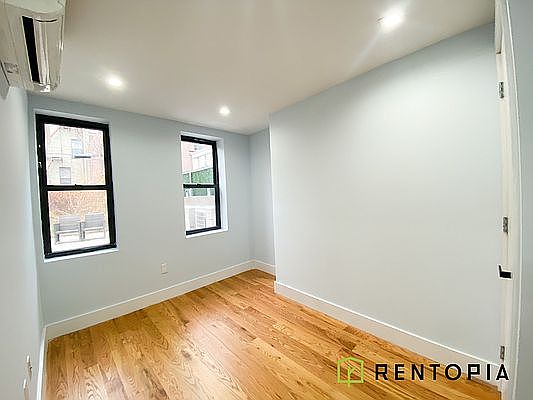 4th image of 225 Halsey St #5