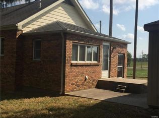 4096 Old Fredericktown Rd, Farmington, MO 63640