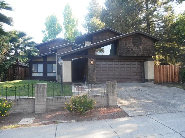 2222 Rose Marie Ln, Stockton, CA 95207