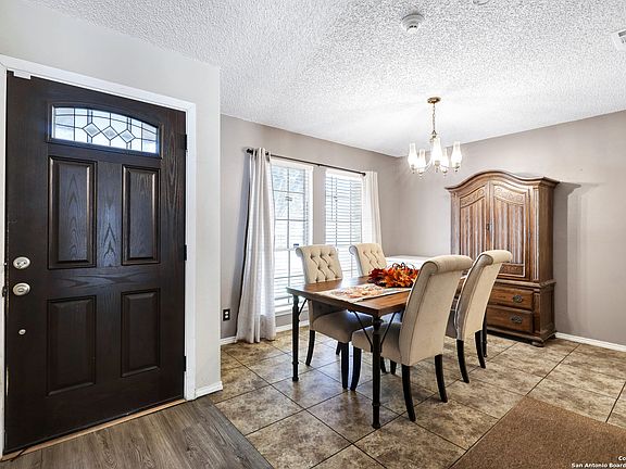 3rd image of 5619 WOOD WALK ST