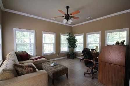 4th image of 43 Merritt Cir