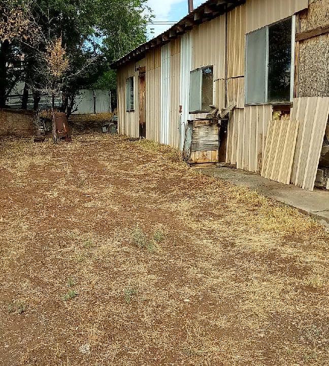 1st image of 108 E 5th St