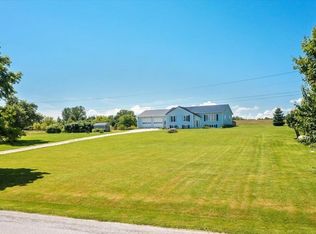 148 Poor Farm Rd, Alburgh, VT 05440