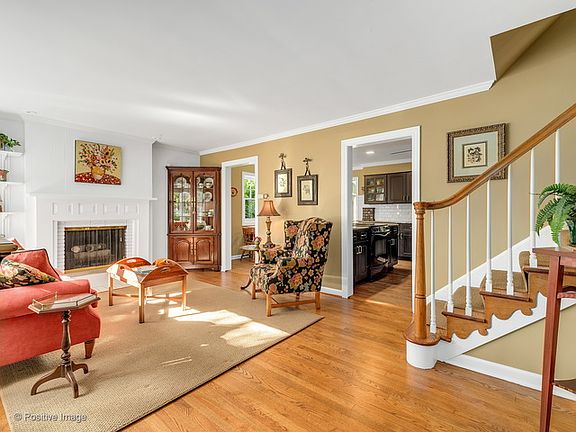 5th image of 94 Bassford Ave