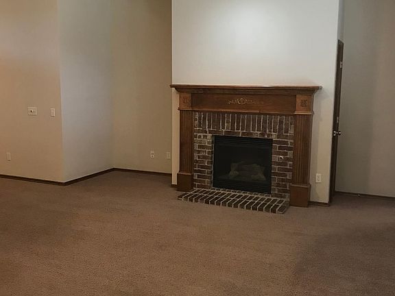3rd image of 508 Lone Oak Dr