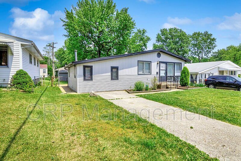 1st image of 10113 Carlyle Ave