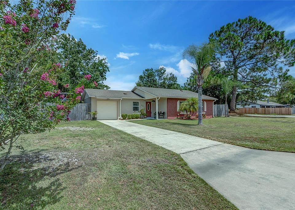 1st image of 101 Crooked Pine Dr
