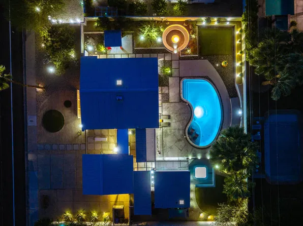 438 E Racquet Club Rd, Palm Springs, CA 92262