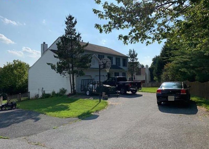 2nd image of 7 High Mill Ct