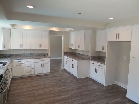 5th image of 3189 Heatherglow St