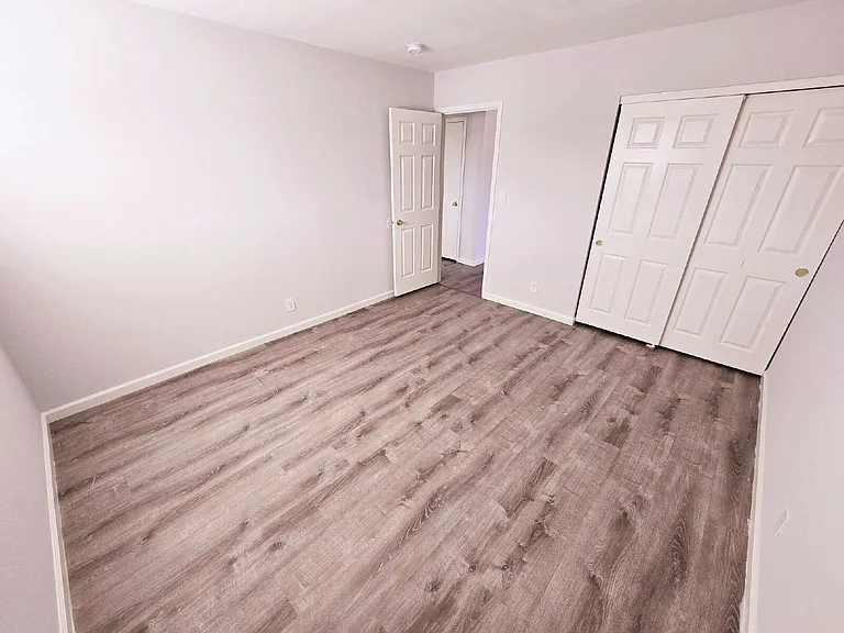 4360 Twin View Cir #3 — Photo 10