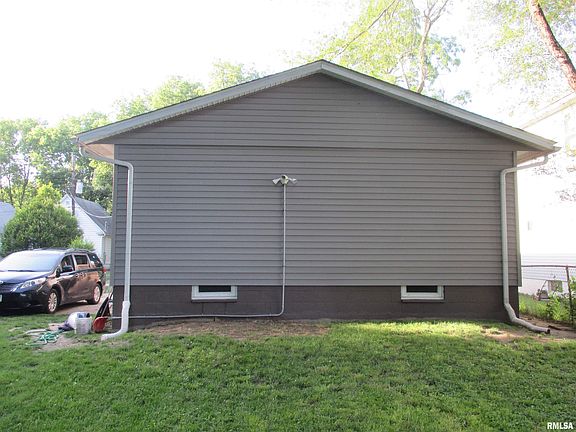 5th image of 1310 W Aiken Ave