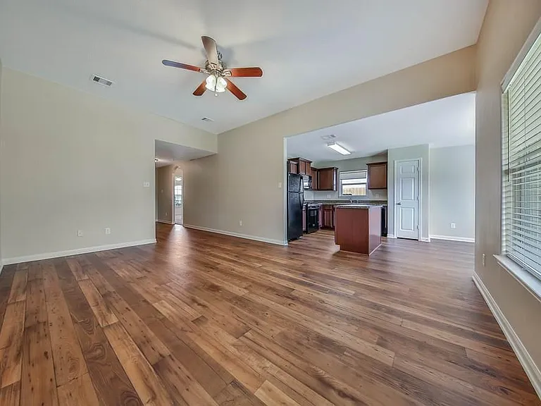 315 Pine Mist Ln — Photo 11