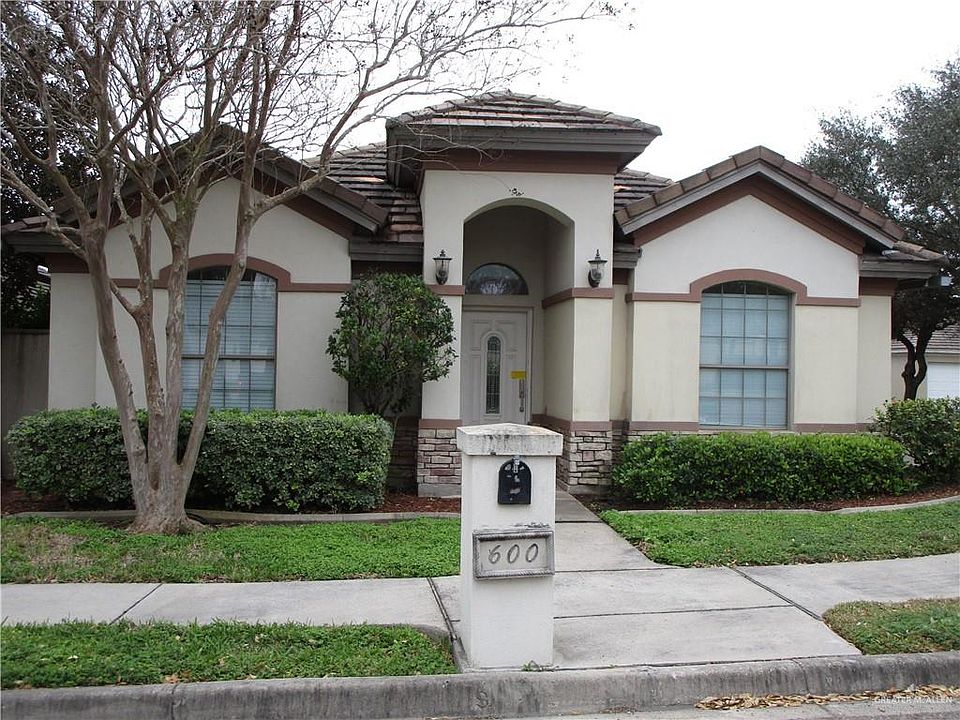 1st image of 600 E Sandyhills Ave
