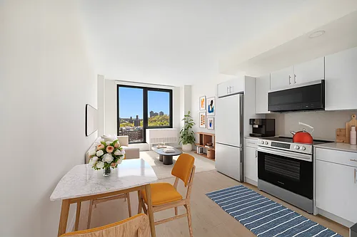 4778 Broadway Photo 1