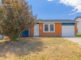 6805 Parkridge Ct, Colorado Springs, CO 80915