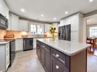 52 Eckington St, Springfield, MA 01108