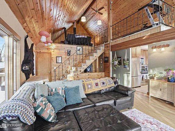 3rd image of 19110 War Admiral Rd