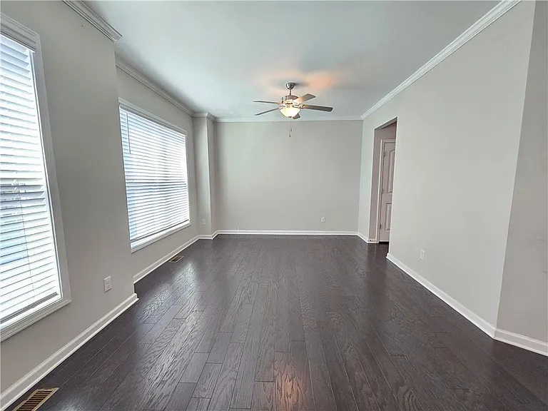 871 Sunset Park Dr — Photo 5