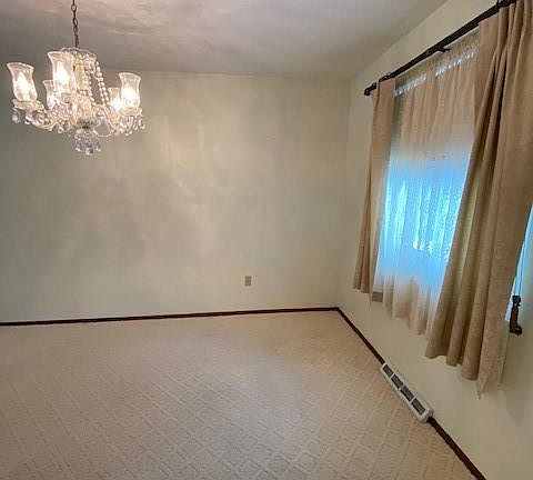 5th image of 637 Saint Lawrence Blvd