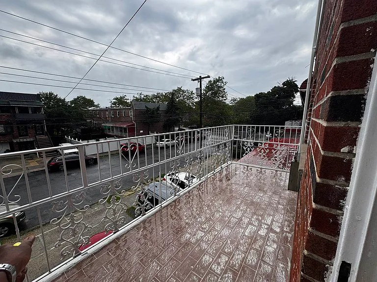 1415 E 84th St #2 — Photo 9