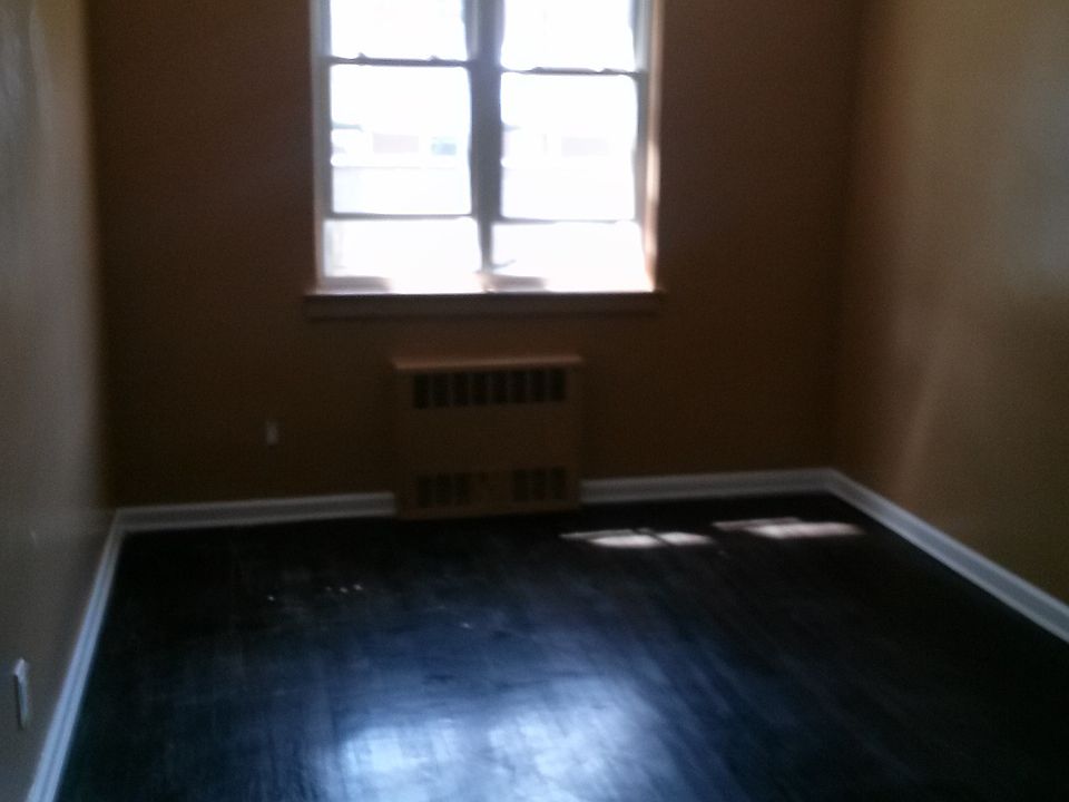 2nd image of 90-8 180th St