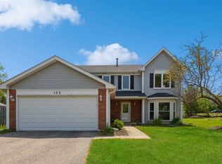 105 Ashford Ln, Westmont, IL 60559