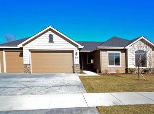 902 N Golden Crown Way, Eagle, ID 83616