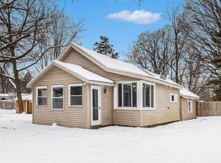 33 Fuller St, Saranac, MI 48881