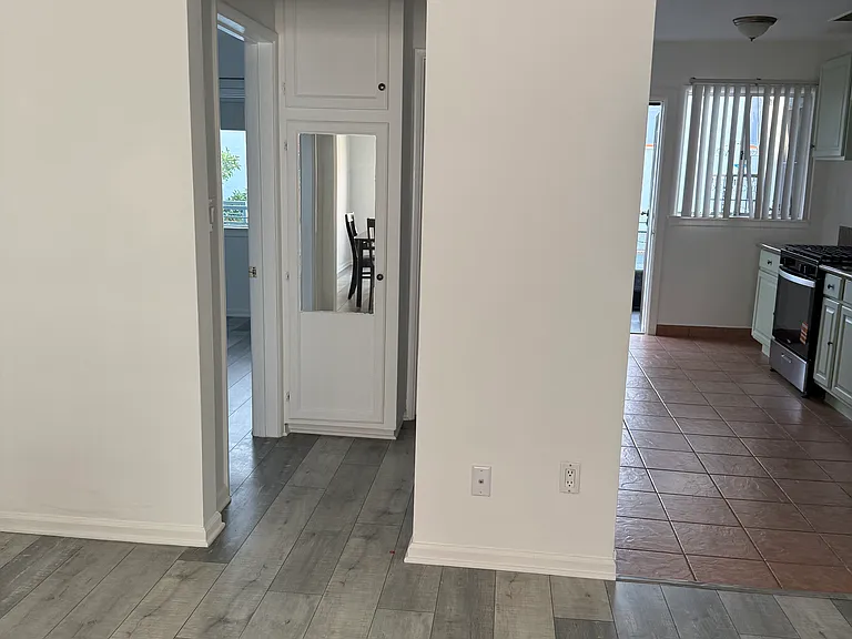 1738 Winona Blvd #2 — Photo 4
