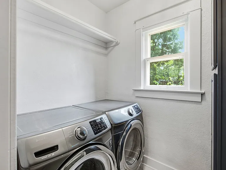 4724 Delmar St — Photo 26