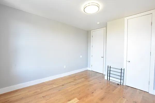 Rented by Clove Realty LLC | media 7