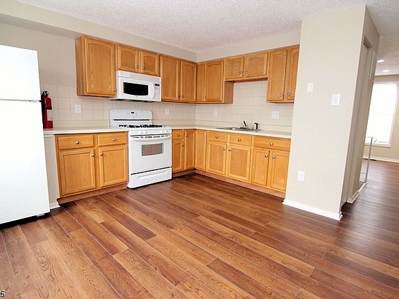 4th image of 20 Kearny St #30A