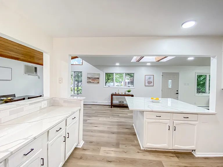 1 Herrick Dr — Photo 5