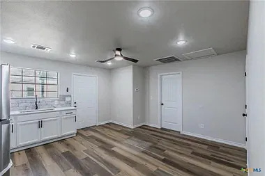 1 bed, $800 — Photo 3