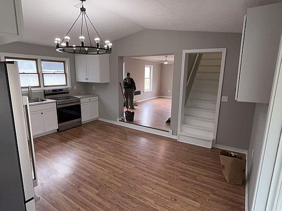Dining/Kitchen